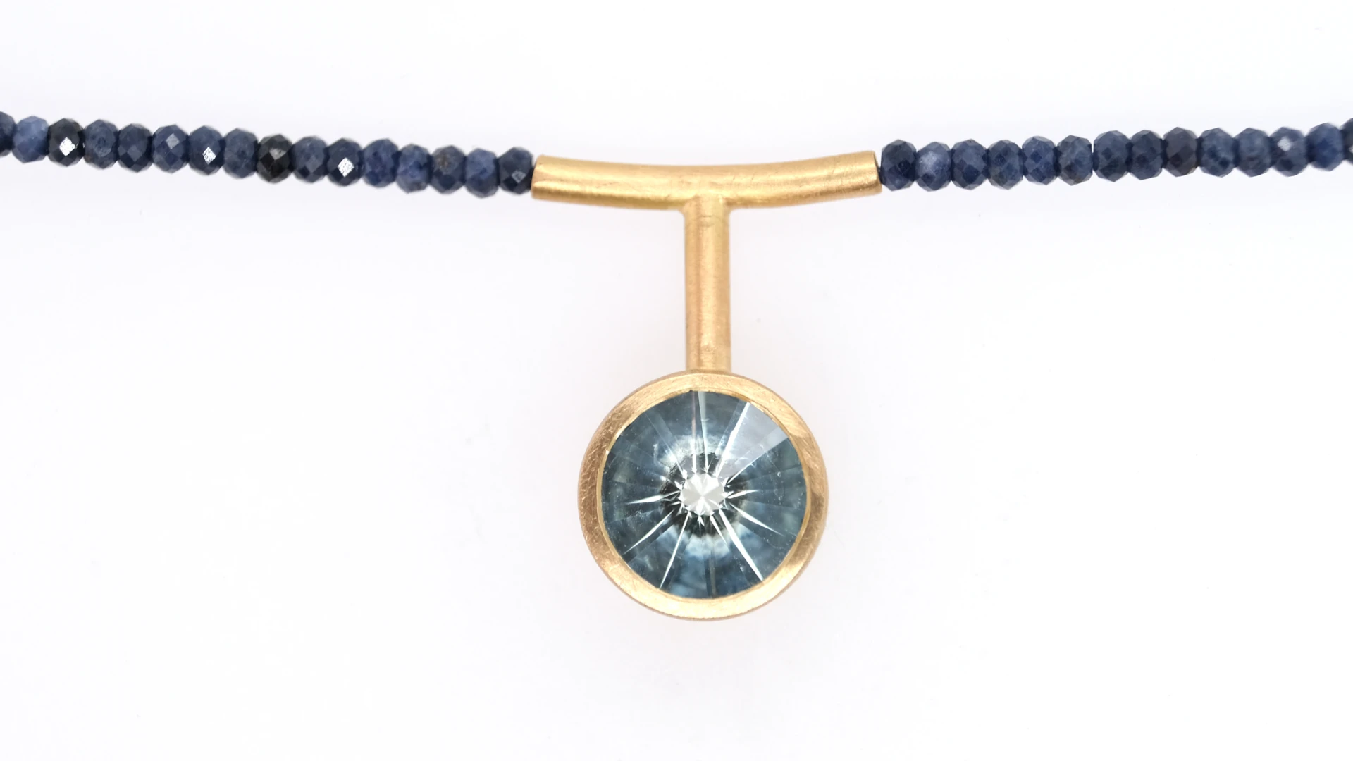 Saphircollier mit Turmalin